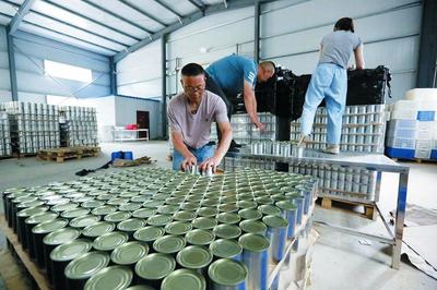 天坡現(xiàn)代農業(yè)帶動貧困戶脫貧致富