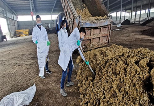 我校新農村發展研究院與貴州柳江畜禽合作共建基地