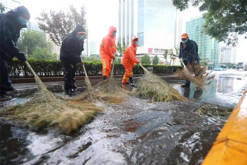 現場圖片直擊 暴雨襲城,這些畫面讓人心安
